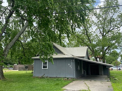 Front 801 S Jones.JPG